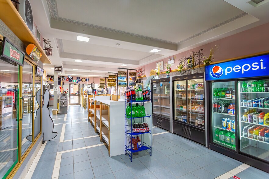 More Photos Of 33790 Essendene Ave, Abbotsford Hospitality For Sale