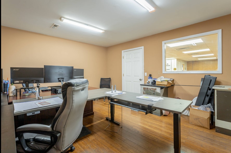 More Photos Of 3294 S Dug Gap Rd, Dalton Warehouse For Sale