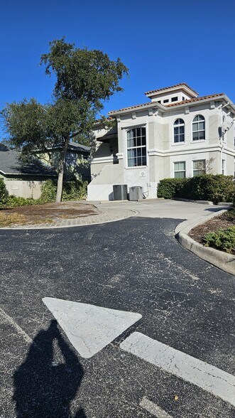 More Photos Of 3001 W Azeele St, Tampa Office For Lease