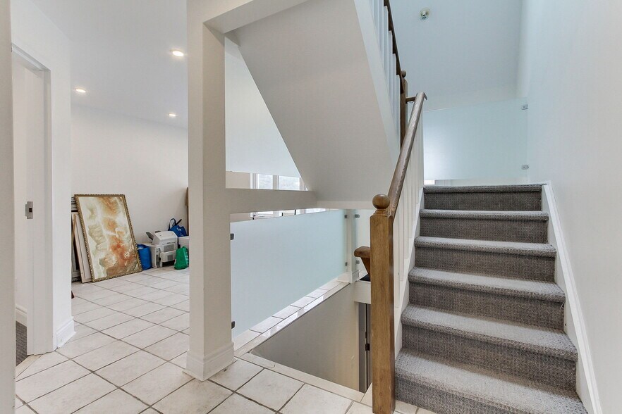 More Photos Of 187 Finch Ave W, Toronto Office Residential For Sale