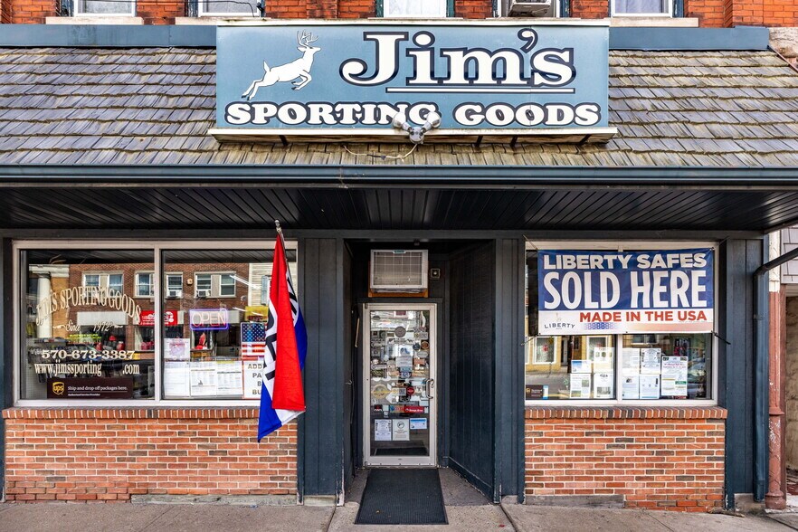 More Photos Of 23 W Main St, Canton Flex For Sale