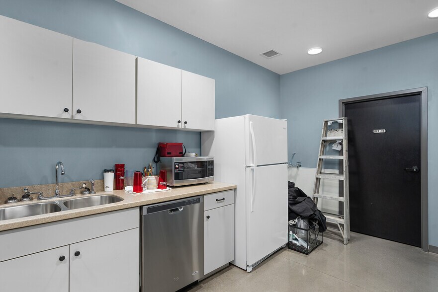 More Photos Of 2145 Chestnut St, Chattanooga Specialty For Lease