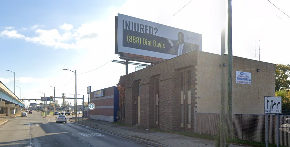 Primary Photo Of 15921 W 8 Mile Rd, Detroit Flex For Sale