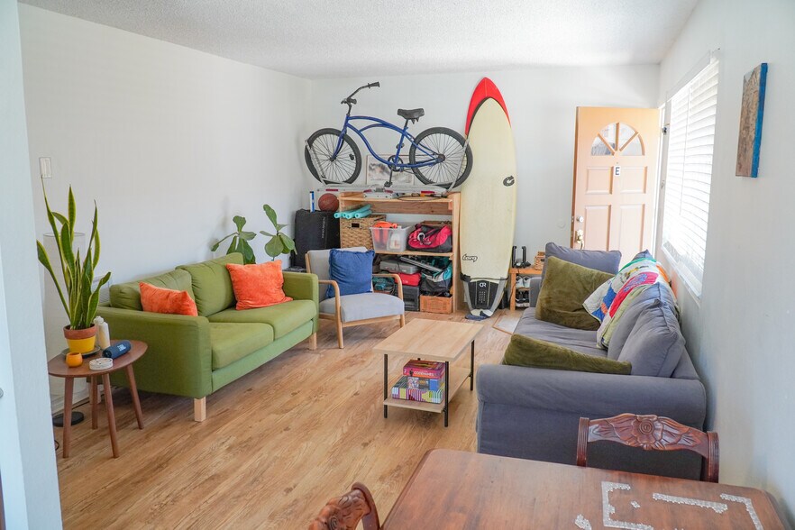 More Photos Of 4865 Brighton Ave, San Diego Apartments For Sale