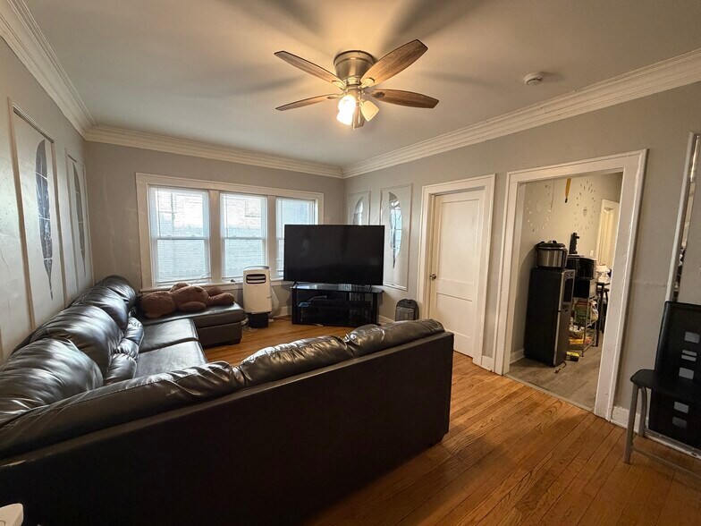 More Photos Of 37 W 14th Pl, Chicago Heights Apartments For Sale