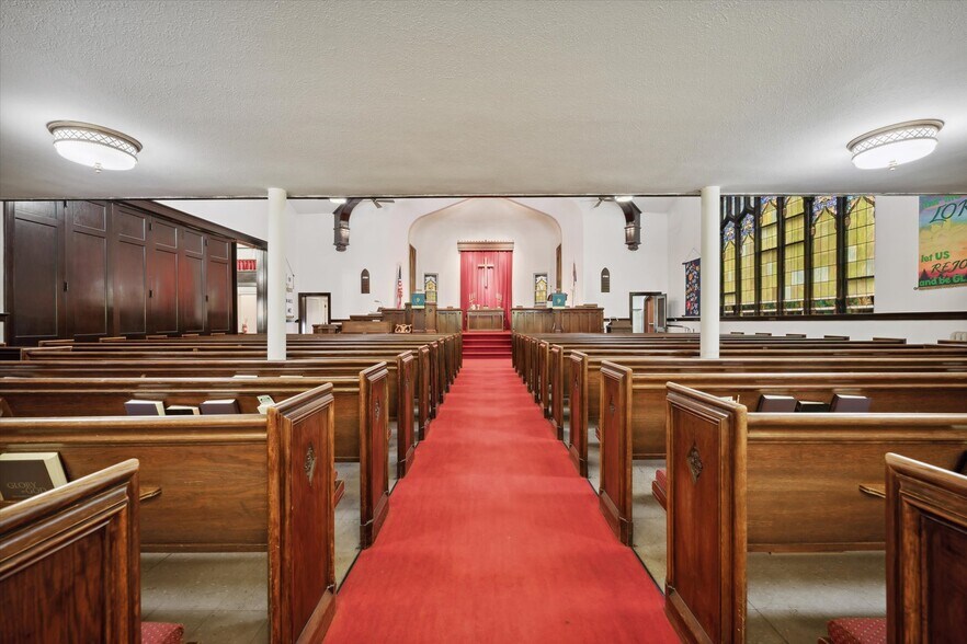 More Photos Of 725 Navarre Ave, Toledo Religious Facility For Sale