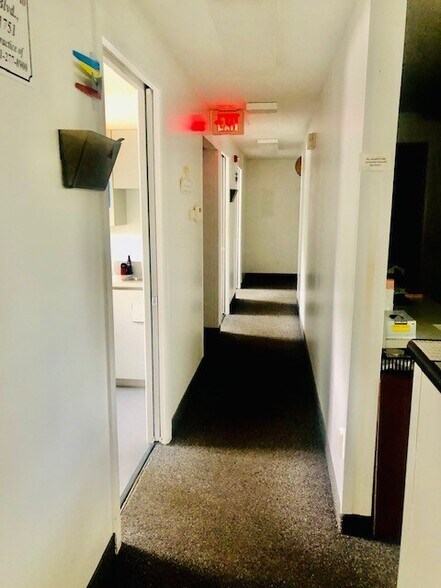 More Photos Of 111 Carleton Ave, Islip Terrace Medical For Lease