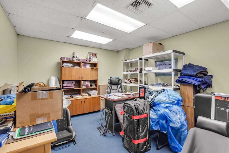 More Photos Of 3709 Interstate Park Rd S, Riviera Beach Light Manufacturing For Sale