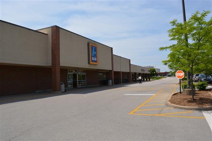 More Photos Of 9222-9280 Watson Rd, Crestwood General Retail For Lease