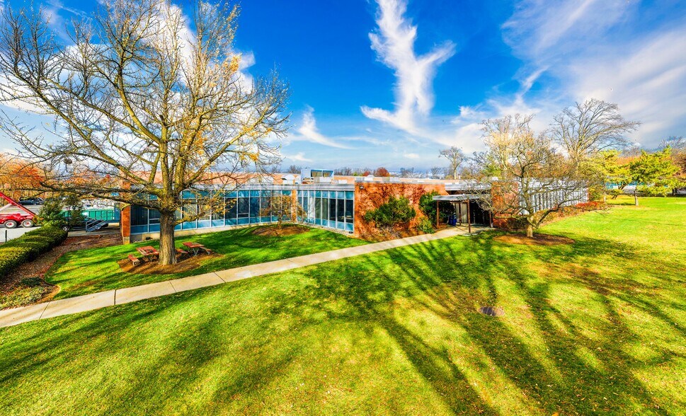 More Photos Of 17-01 Pollitt Dr, Fair Lawn Light Manufacturing For Lease