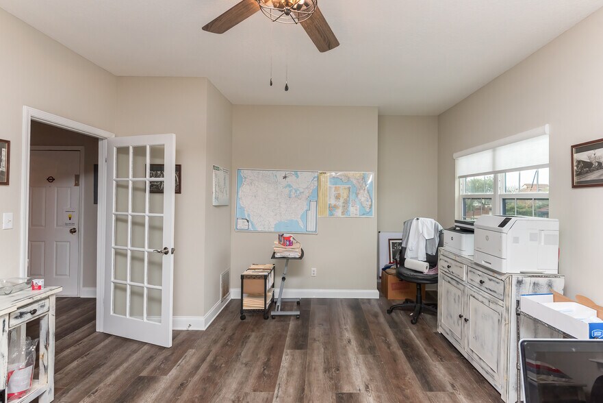 More Photos Of 77-87 Bay Bridge Dr, Gulf Breeze Office For Sale