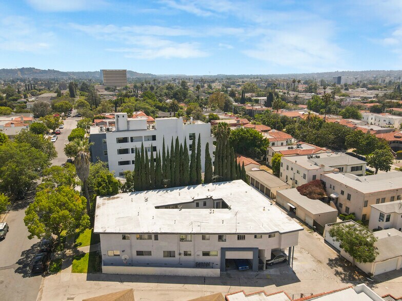 More Photos Of 1117 S Spaulding Ave, Los Angeles Apartments For Sale