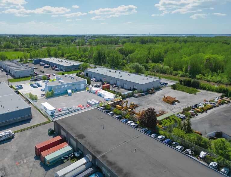 More Photos Of 3900 Rue Isabelle, Brossard Office For Lease