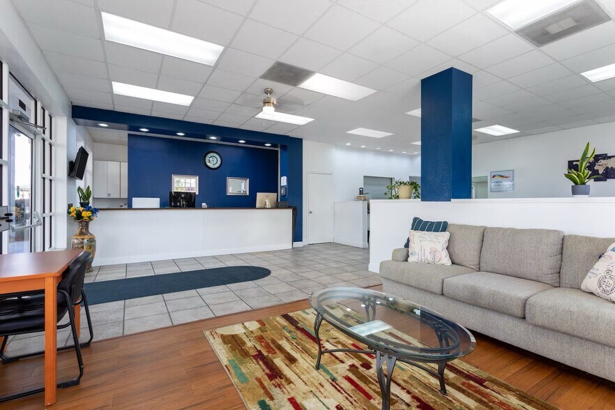 More Photos Of 2222 Highway 71, Marianna Hotel For Sale