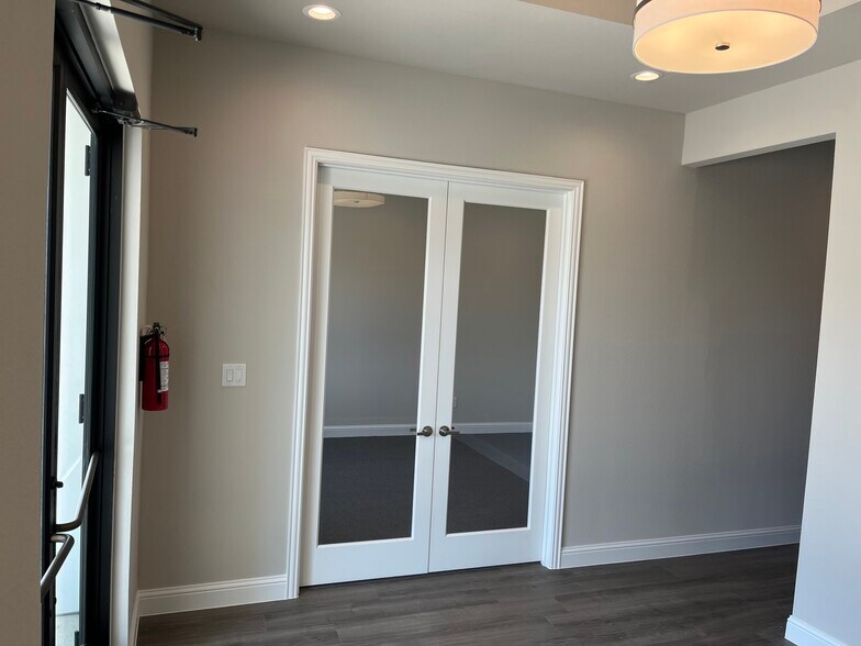 More Photos Of 3951 Alma Rd, McKinney Medical For Lease