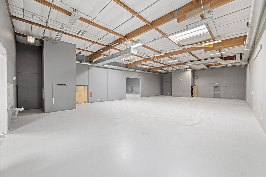More Photos Of 610 E Glendale Ave, Sparks Warehouse For Lease