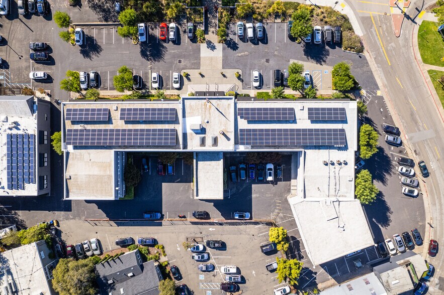 More Photos Of 3030 Bridgeway, Sausalito Office For Lease