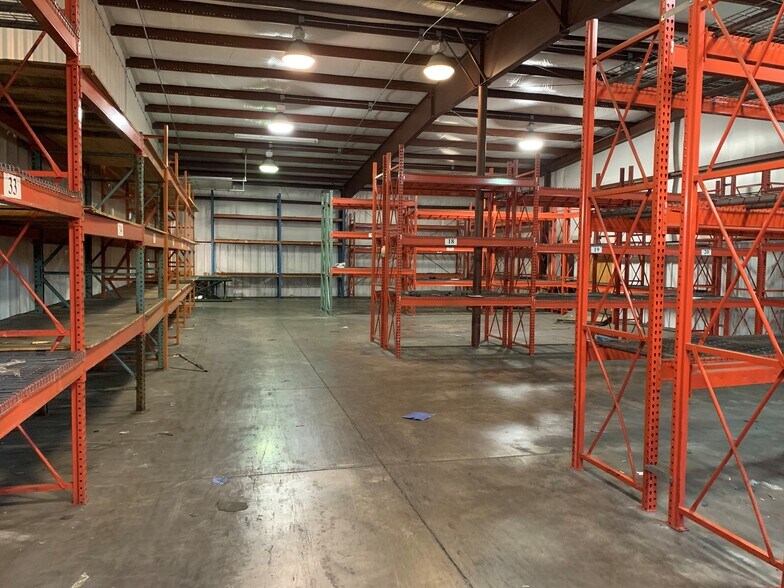 More Photos Of 5372 Enterprise Blvd, Bethel Park Warehouse For Lease
