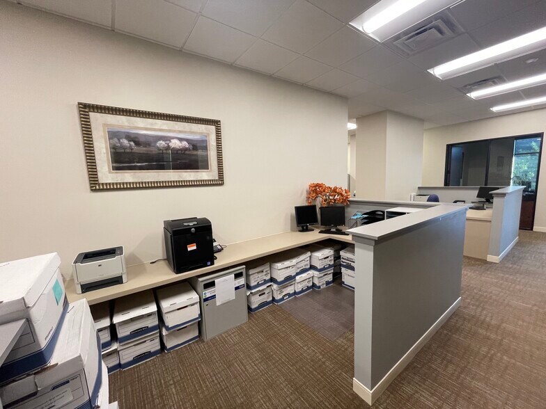 More Photos Of 6827 Camp Bullis Rd, San Antonio Medical For Lease