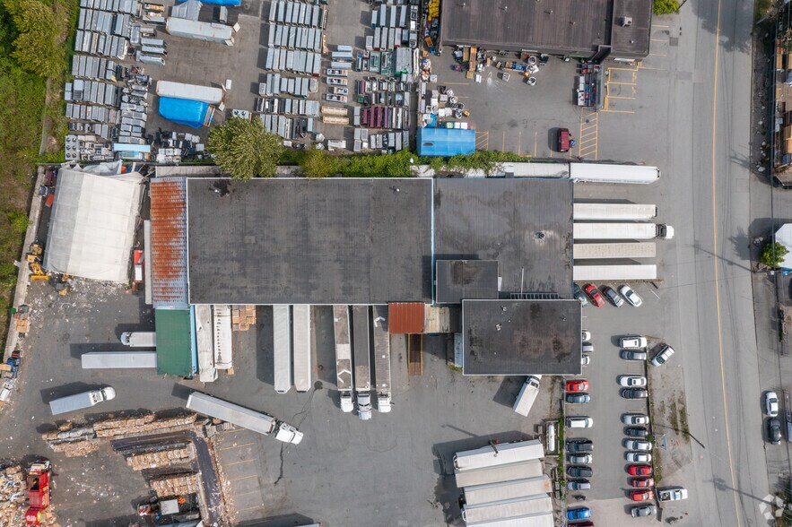 More Photos Of 2864 Norland Ave, Burnaby Warehouse For Lease