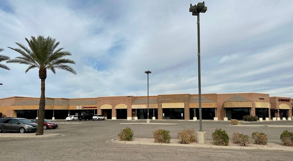 More Photos Of 2055 N Alma School Rd, Chandler Unknown For Lease