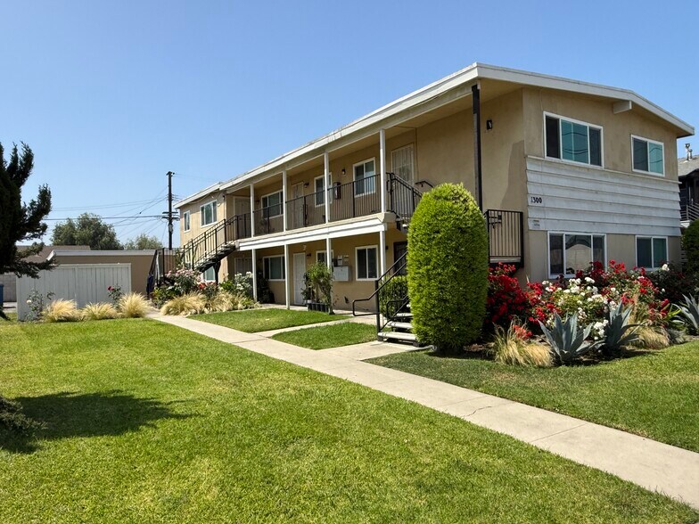 More Photos Of 1300 W Valencia Dr, Fullerton Apartments For Sale