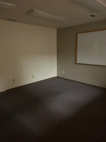 More Photos Of 1481 Gateway Blvd, Cottage Grove Medical For Lease