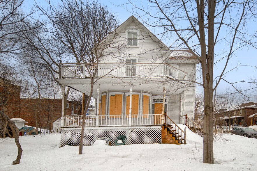 More Photos Of 15 Rue Charlotte, Longueuil Land For Sale