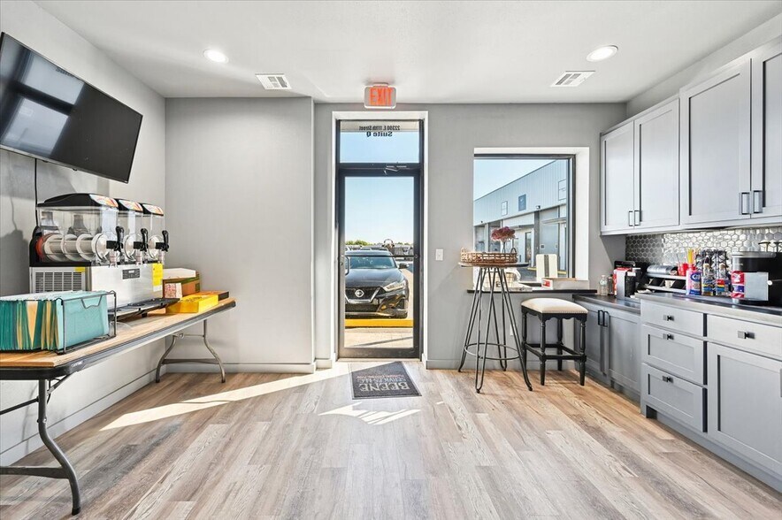 More Photos Of 22390 E 111th St, Broken Arrow Warehouse For Lease