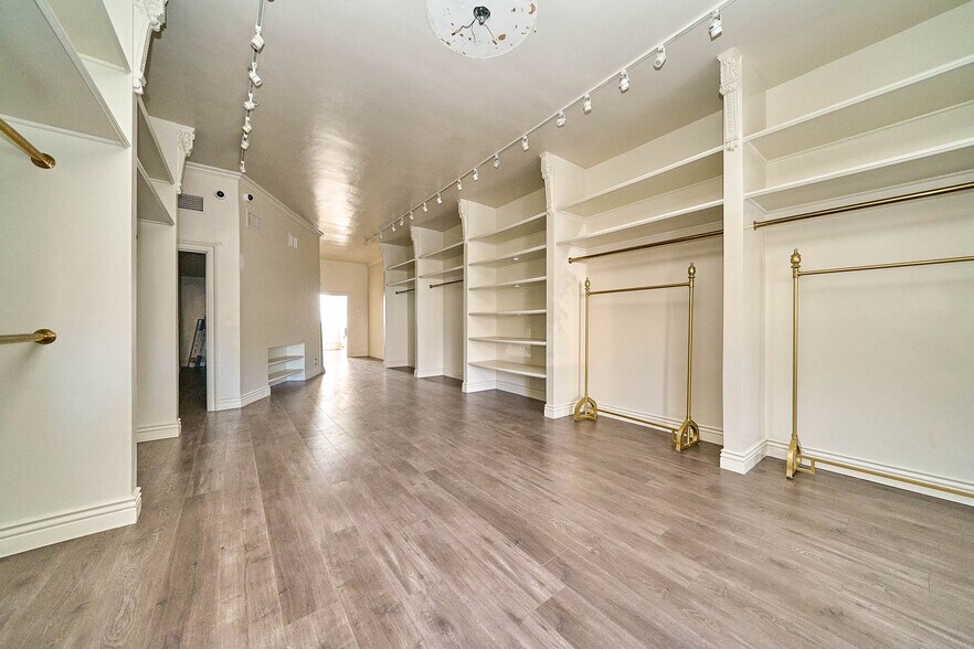 More Photos Of 355-359 Robertson Blvd, Beverly Hills Storefront Retail Office For Lease