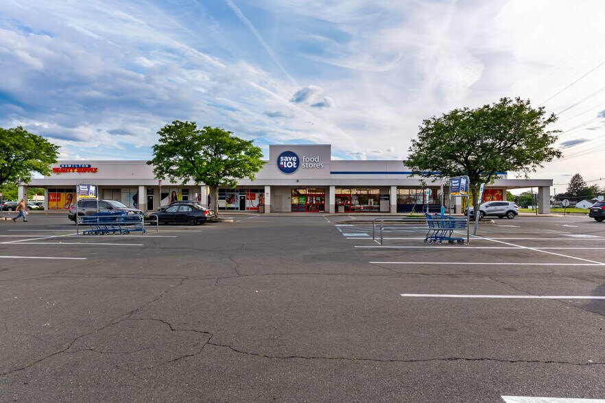 More Photos Of 2465 S Broad St, Hamilton Unknown For Lease