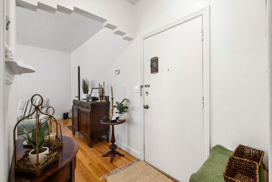 More Photos Of 1217 Capuchino Ave, Burlingame Apartments For Sale