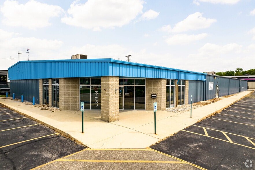 Primary Photo Of 2425 - 2429 S Stoughton Rd, Madison Storefront For Lease