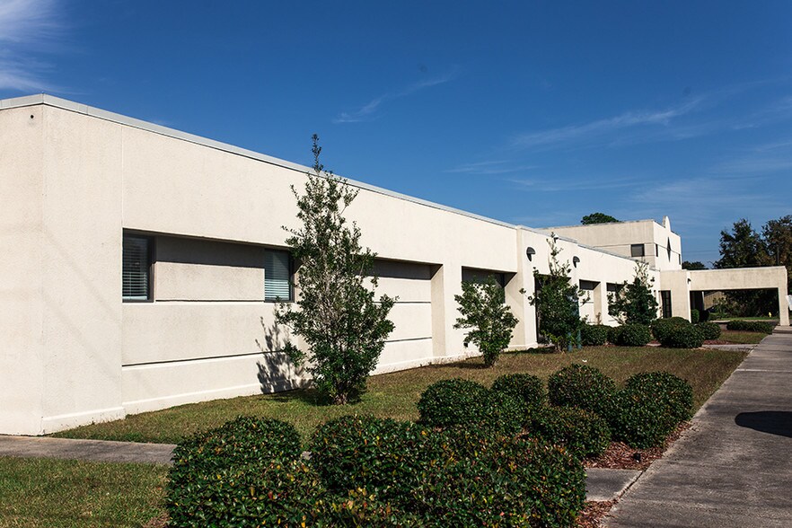 Primary Photo Of 1110 Broad Ave, Gulfport Hospital For Lease