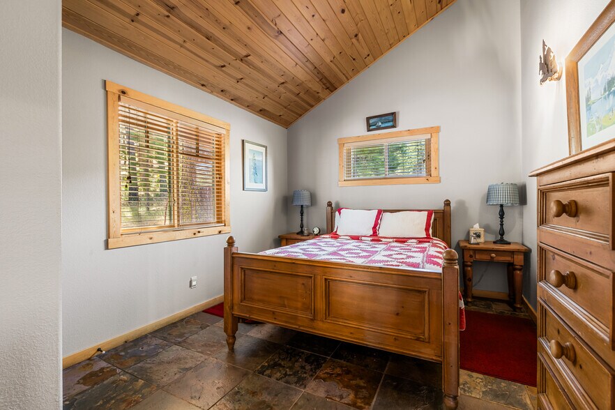 More Photos Of 985 Whitehawk Drive, Clio Land For Sale