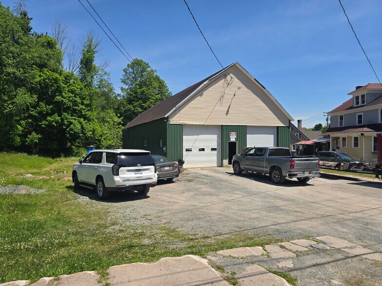 More Photos Of 209 Sprague Ave, Liberty Auto Repair For Sale