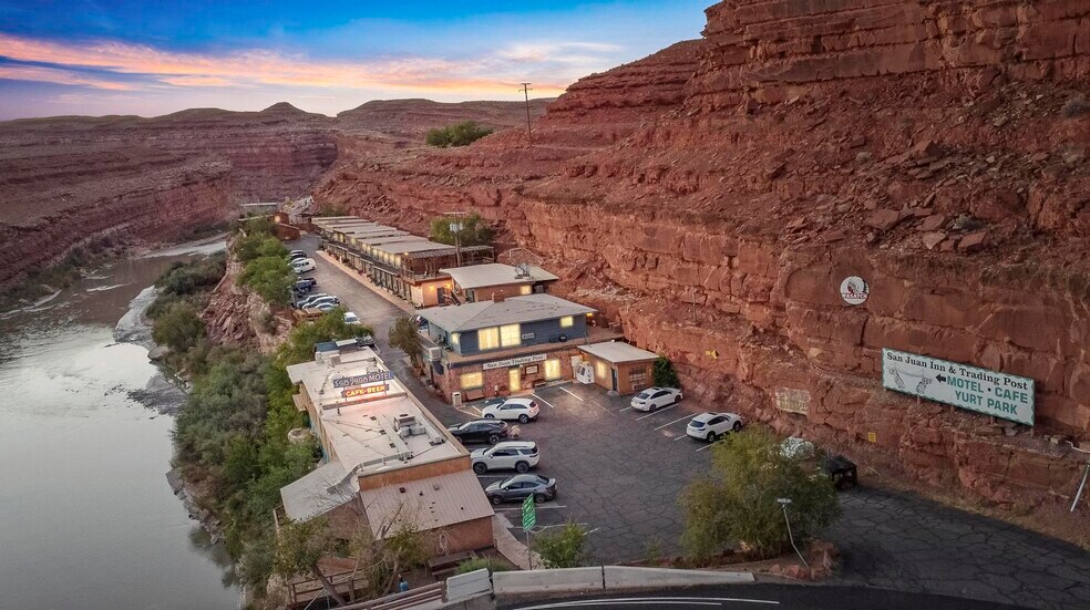 More Photos Of US 163 & San Juan River, Mexican Hat Hotel For Sale