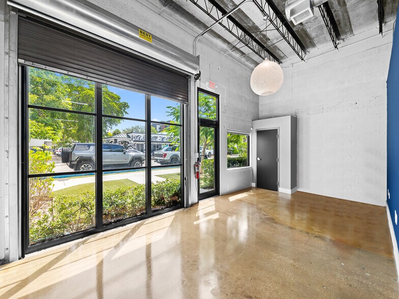 More Photos Of 719-721 NE 2nd Ave, Fort Lauderdale Storefront Retail Office For Sale