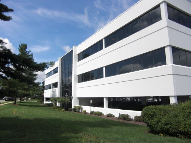 More Photos Of 333 Fairfield Rd, Fairfield Office For Lease
