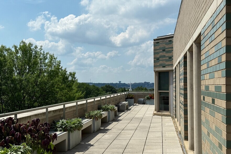 More Photos Of 660 Pennsylvania Ave SE, Washington Loft Creative Space For Lease