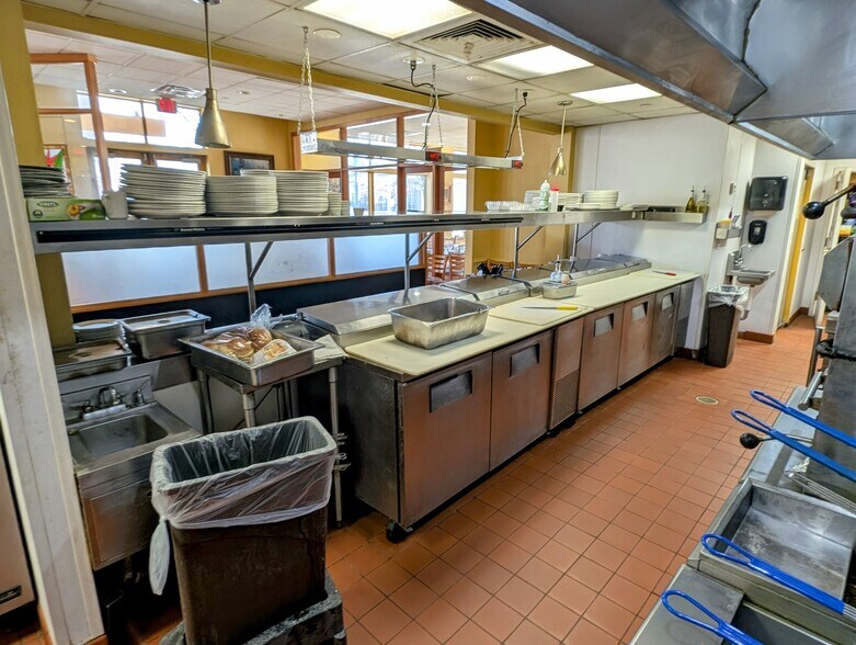 More Photos Of 5101 Center St, Williamsburg Restaurant For Sale