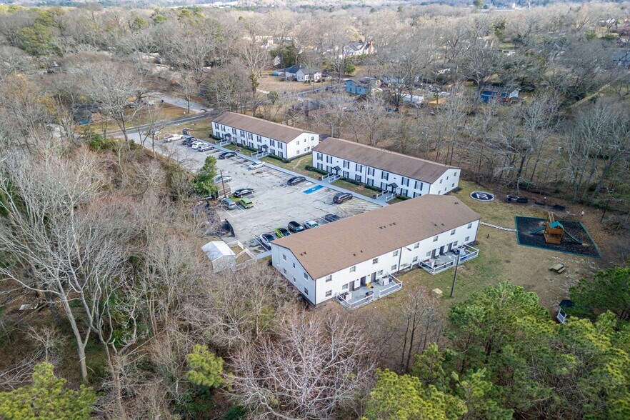 Primary Photo Of 1204-1216 Lakeview Dr NW, Conyers Apartments For Sale