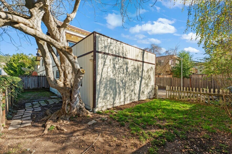 More Photos Of 2122 Penasquitas Dr, Aptos Apartments For Sale