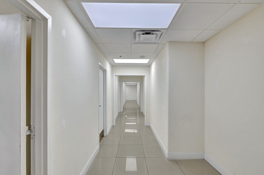 More Photos Of 5701 W Charleston Blvd, Las Vegas Medical For Sale