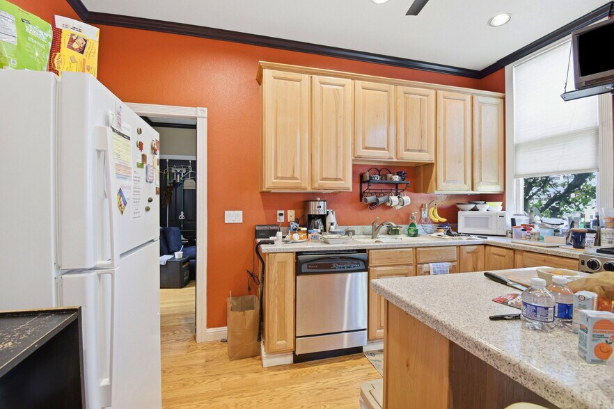 More Photos Of 931 Chestnut St, Alameda Multifamily For Sale