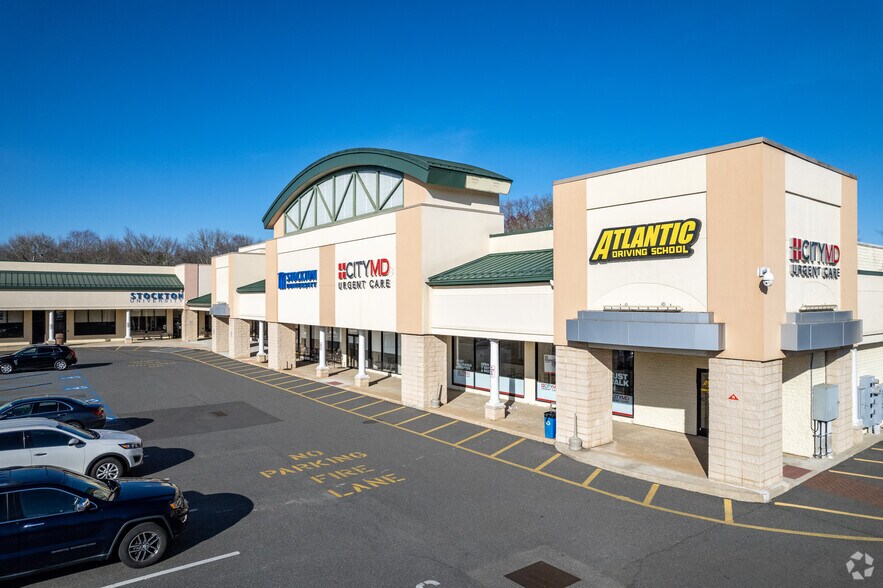 More Photos Of 712 E Bay Ave, Manahawkin Unknown For Lease