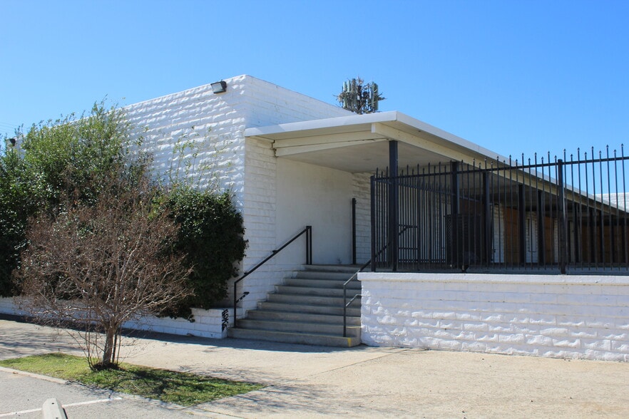 More Photos Of 1170 W Ramsey St, Banning Freestanding For Lease