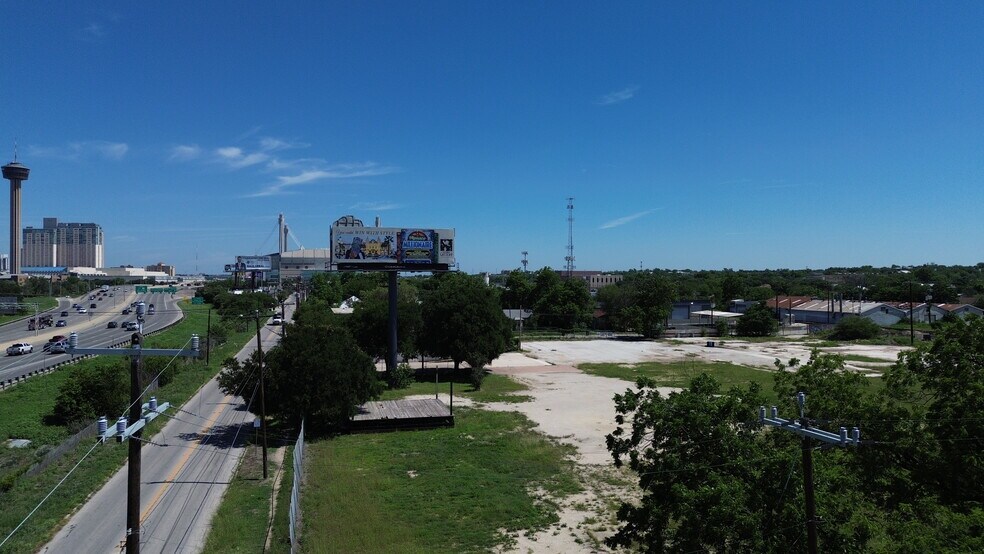 More Photos Of 1010 Hoefgen Avenue, San Antonio Land For Sale