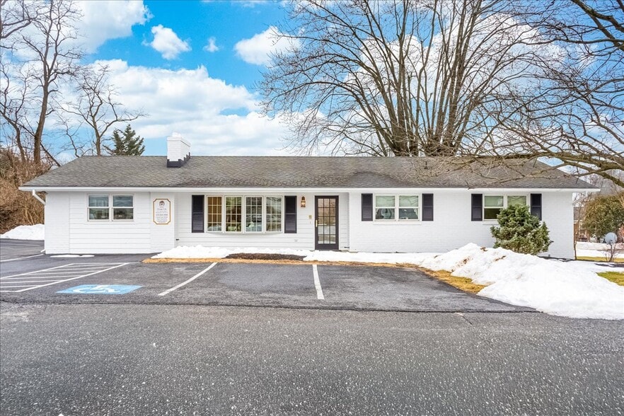 More Photos Of 611 Nursery Rd, Westminster Office For Sale