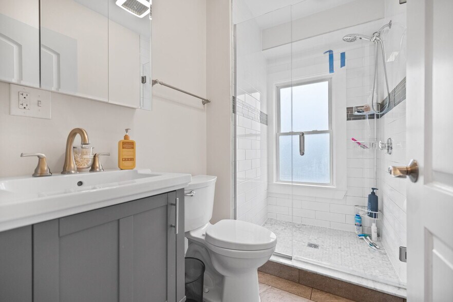 More Photos Of 33 Clinton St, Framingham Apartments For Sale